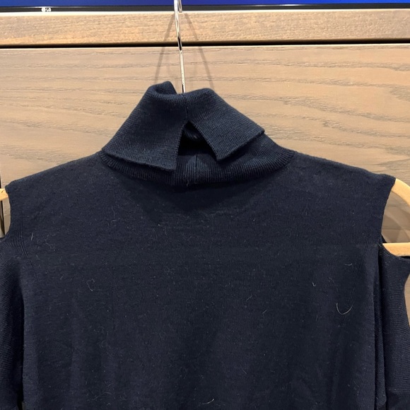 VINCE Dark Blue Split Shoulder Lightweight Turtleneck Wool Sweater Size XS - Picture 5 of 14